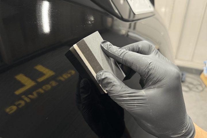 令和6年式ヴェルファイアのコーティング塗布