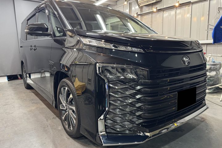 令和7年のヴォクシーの車コーティング施工後