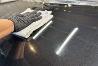 令和7年のヴォクシーの車コーティング拭き上げ