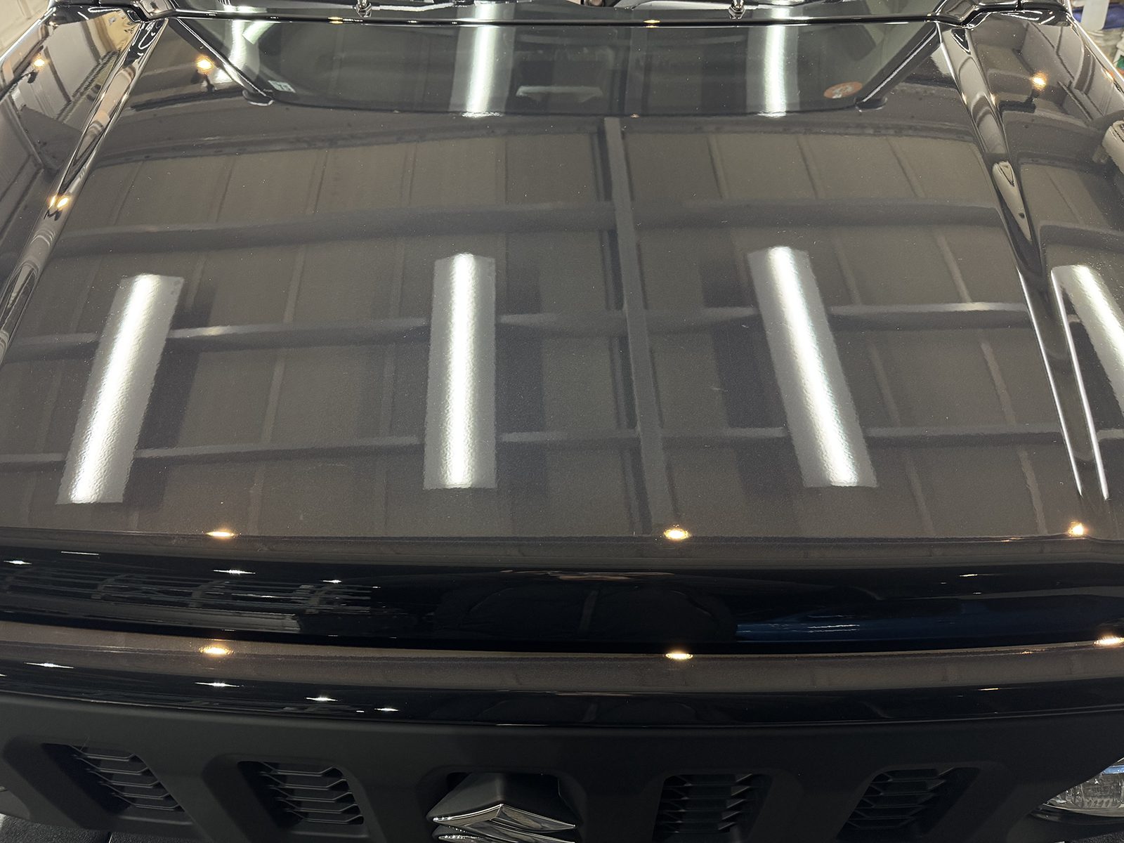 ジムニーの車コーティング施工後のボンネット