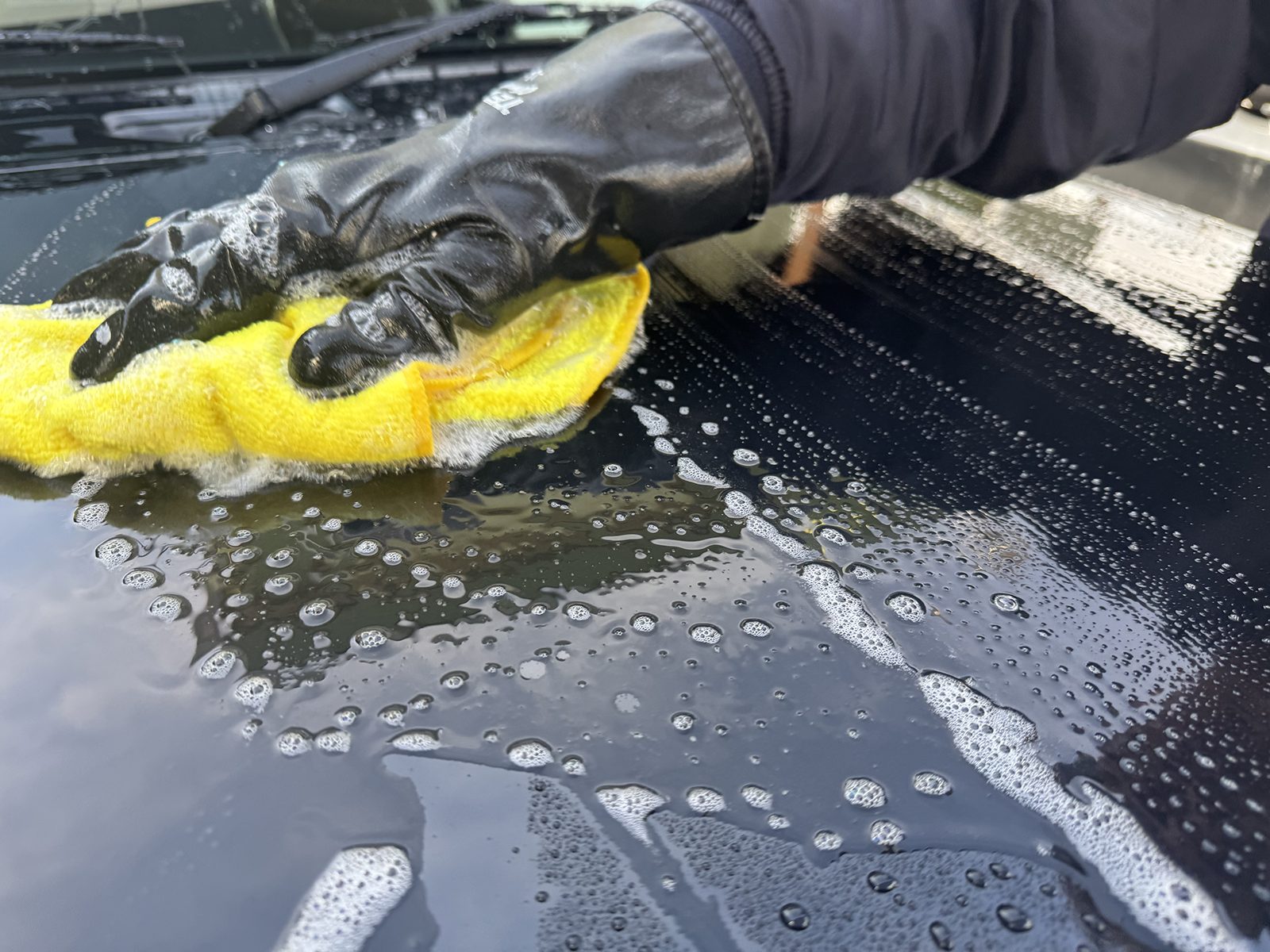 ジムニーの車コーティング施工前の洗車