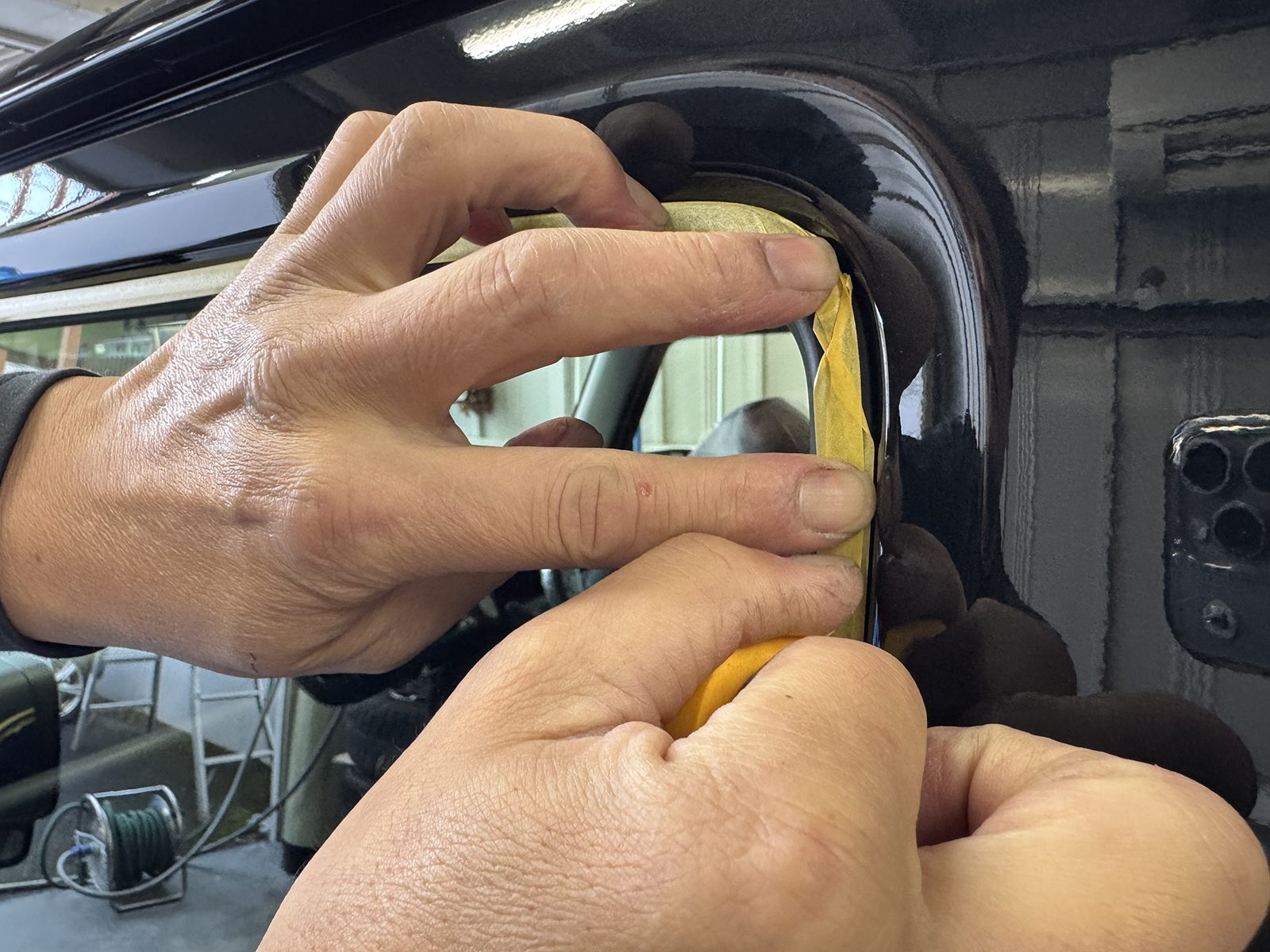 ジムニーの車コーティング前のマスキング