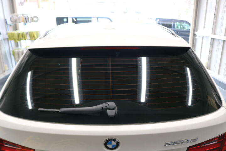平成26年BMW3シリーズのカーフィルム施工後のリアガラス
