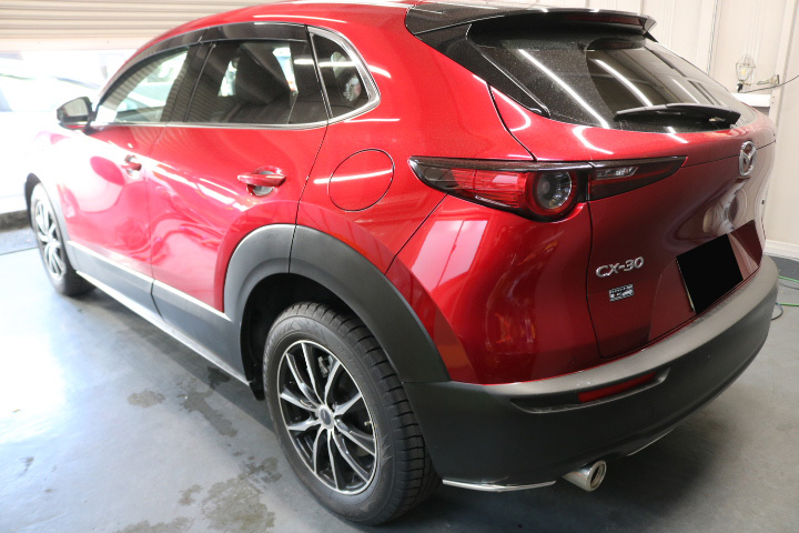 令和4年CX-30のカーフィルム施工前の左後ろ
