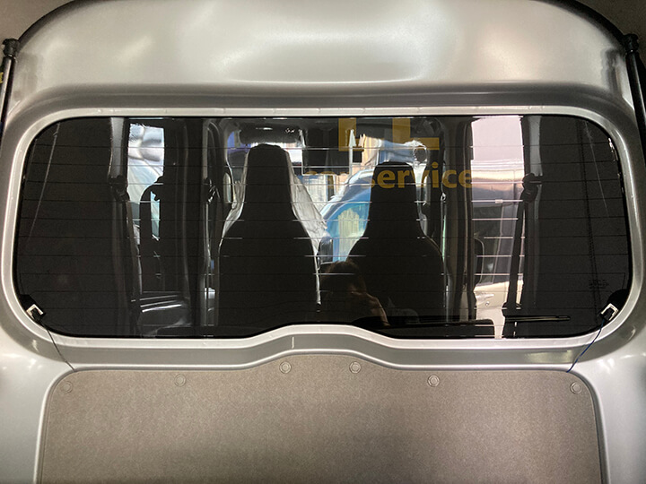 【Ａ26742】エブリィバン DA64V 左 リアクォーターガラス Ａ28170エブリィバン DA64V 左 リアクォーターガラス