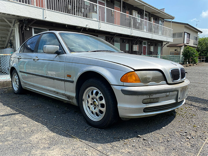 平成12年式BMW3シリーズの右前
