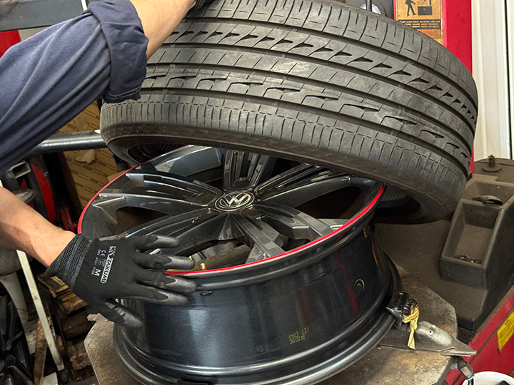 ゴルフタイヤ交換