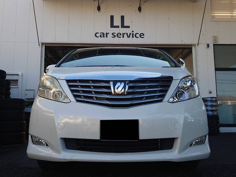 平成21年式のアルファードの正面