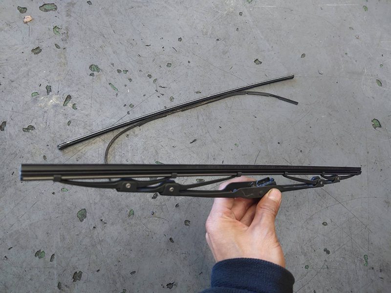平成27年N-BOXのワイパーゴムの交換