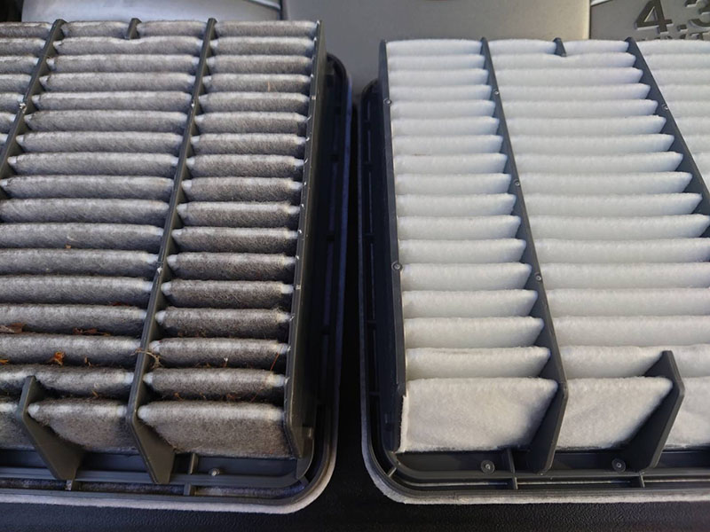 平成15年式のセルシオのエアクリーナーの新品部品との比較