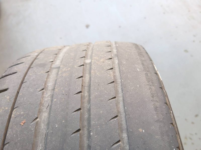 平成27年式レヴォーグの古いタイヤの溝