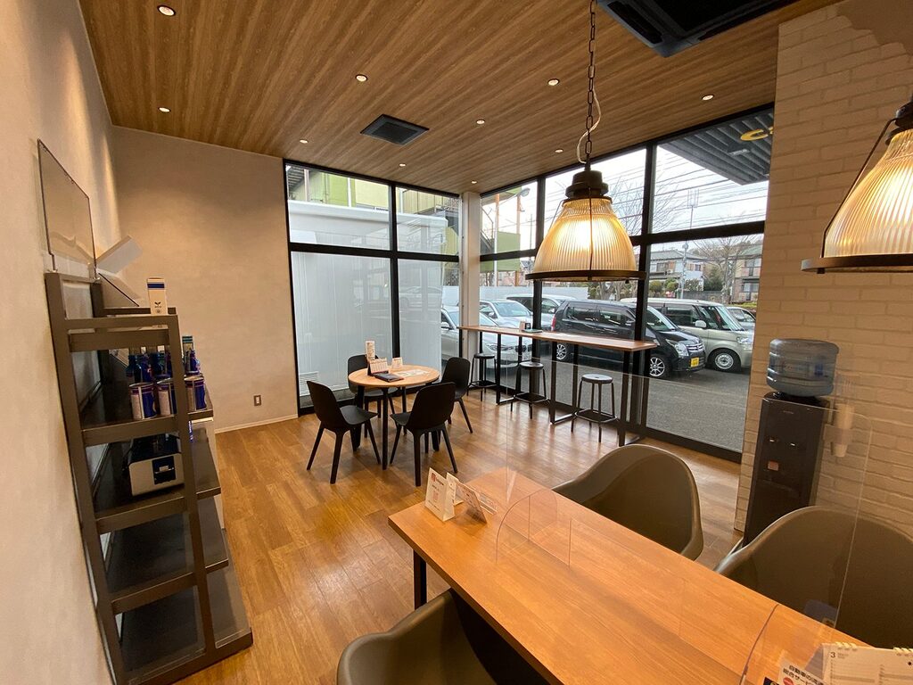 LLカーサービス待合室