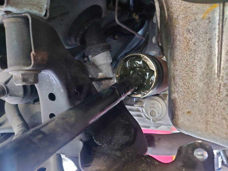 平成27年式N-BOXのフロントのドライブシャフトブーツ交換